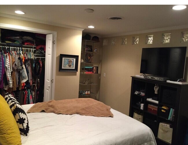 Bedroom 1 - 1441 S Frisco Ave Unit #C