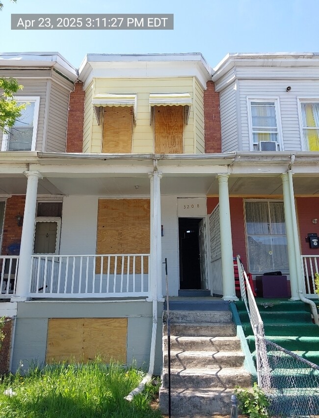 Photo - 3208 W Belvedere Ave Townhome