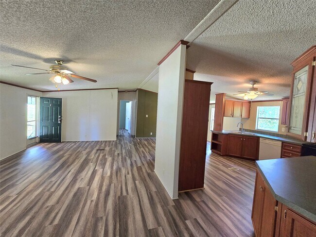 Photo - 111 Lakeside Woods Dr