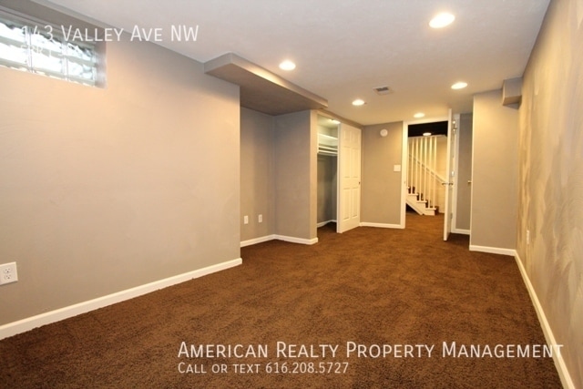 Photo - 143 Valley Ave NW