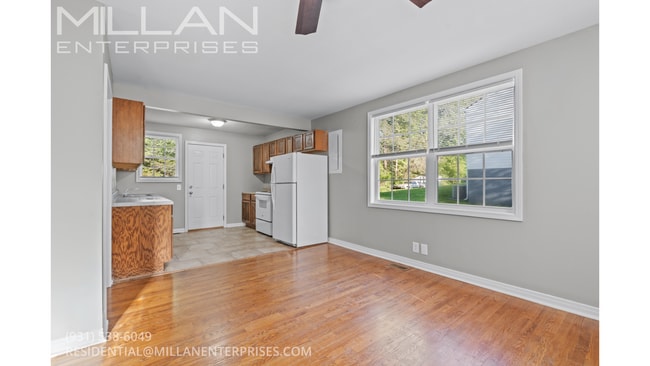 Photo - 854 E Happy Hollow Dr