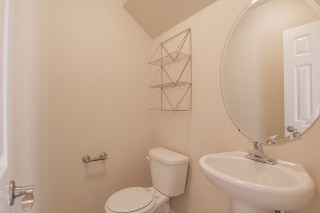 Photo - Beautiful 4 Bedroom Home in Highland Park!