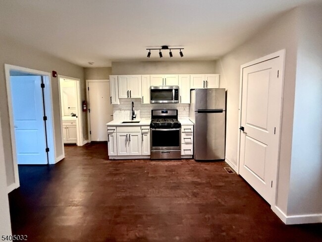 Photo - 196 Spring St Unit 1