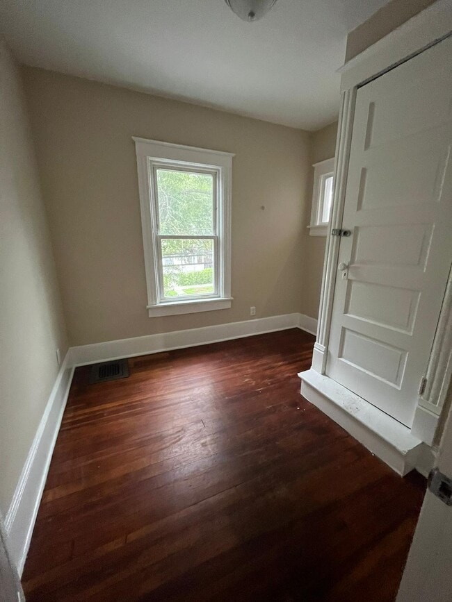 bedroom 3 - 82 N Hamilton St Unit #2