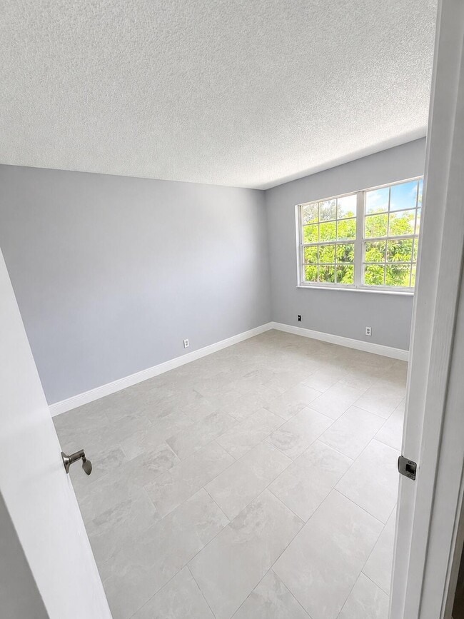 Photo - 1560 SE Royal Green Cir Unit 201