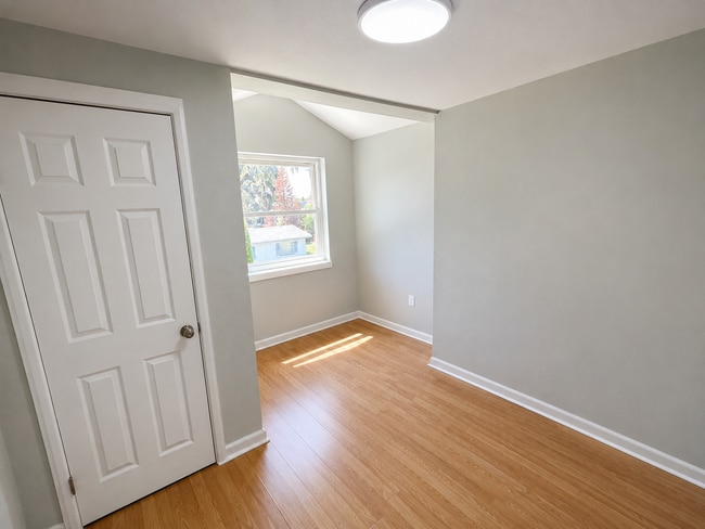 Photo - 837 Lafayette Ln