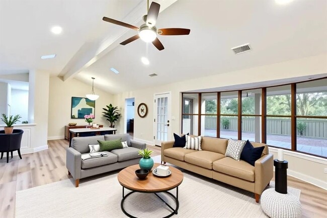 Photo - 2120 Wychwood Dr