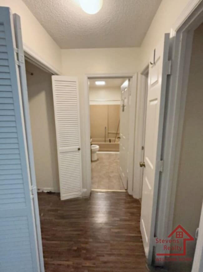 Photo - 419 Oriole Dr