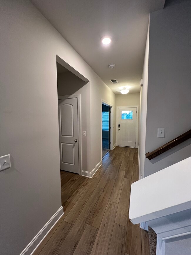 Photo - 3630 Mathewson Way