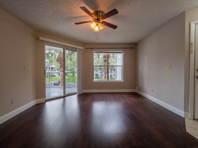 Photo - Regency Park - 16-209 Unit 16-209