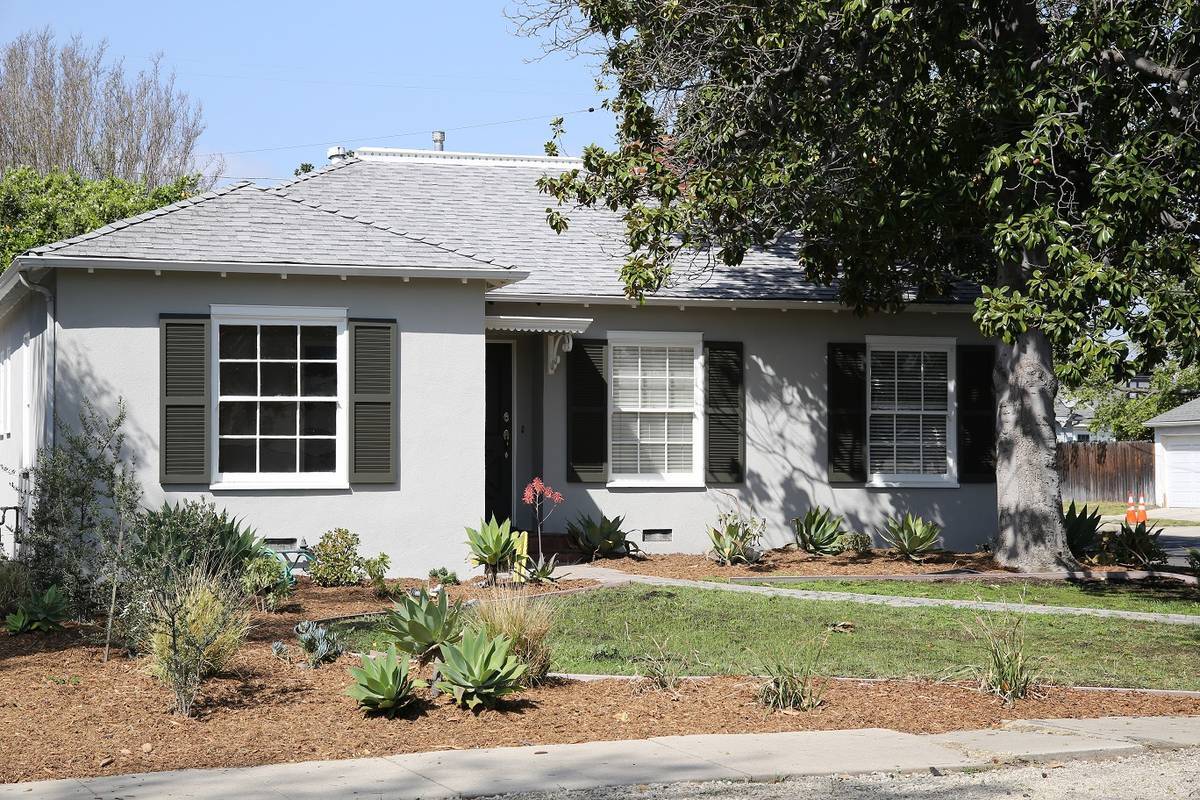 Front - 4959 Willowcrest Ave House