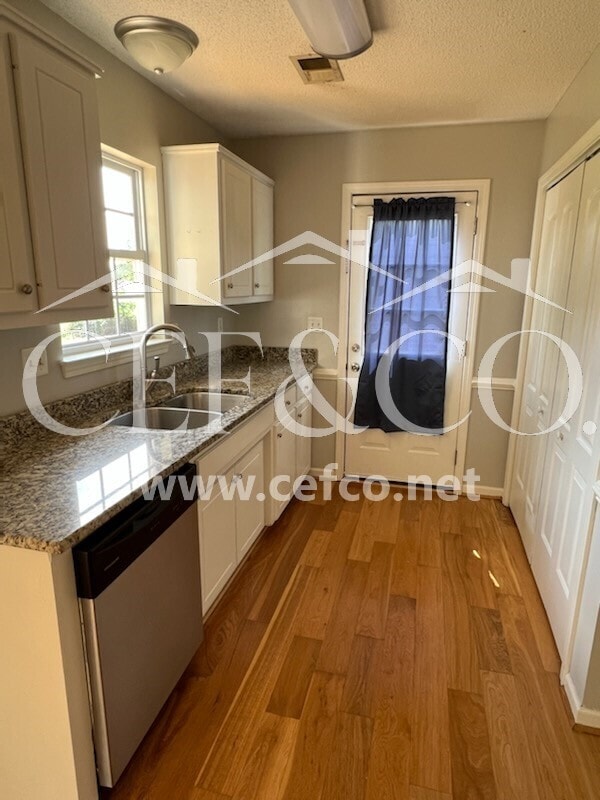 Photo - 349 E Myles Ln