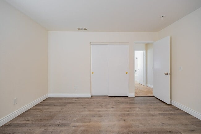 Photo - 1514 Regents St