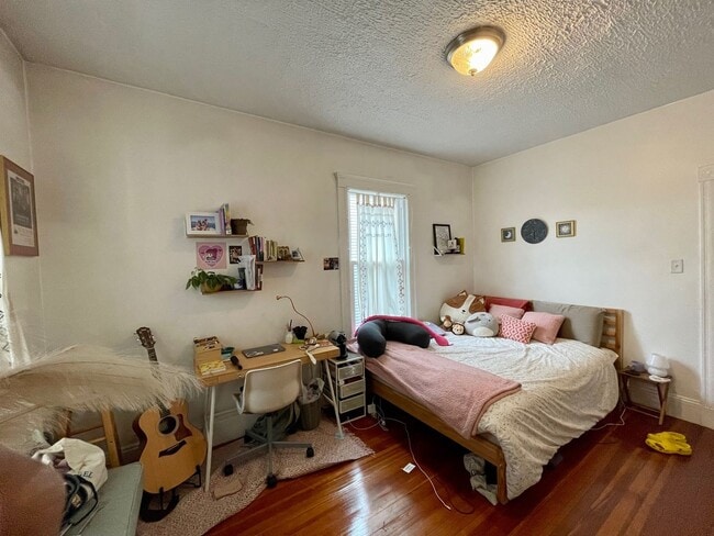 Photo - HOT ALLSTON LISTING!!!!