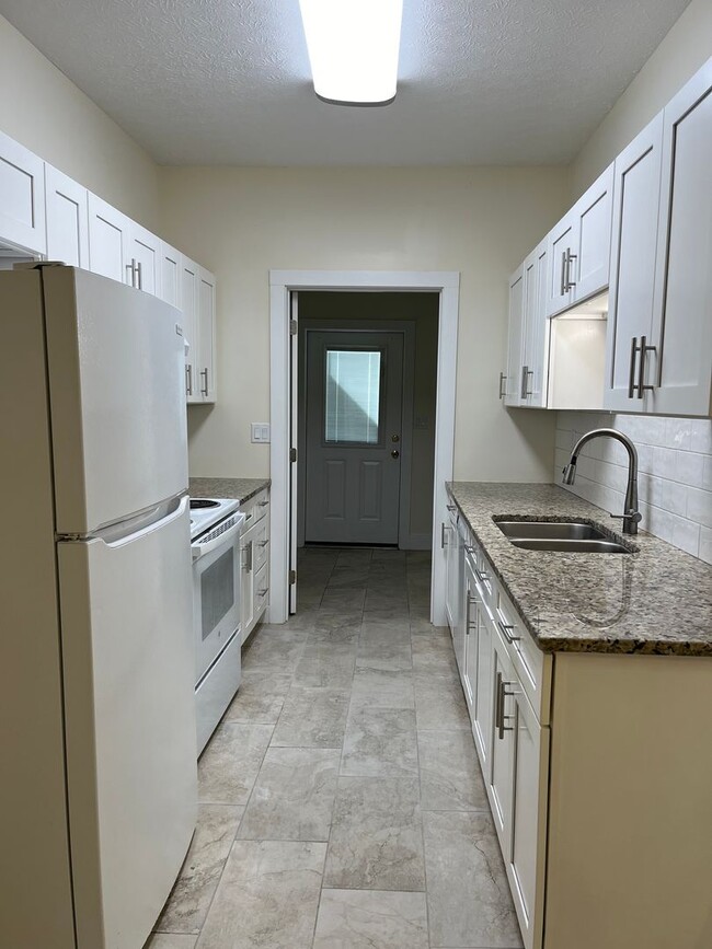 Photo - AVAILABLE NOW!! 2 Bed / 2 Bath Townhome in the Heart of FWB