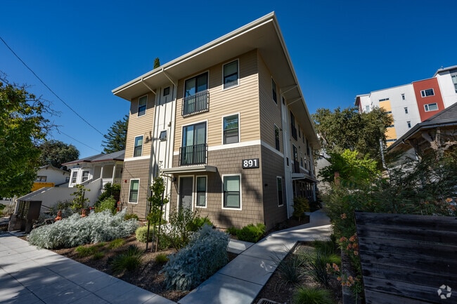 Alternar - 888 Fourth Street Apartments, LLC