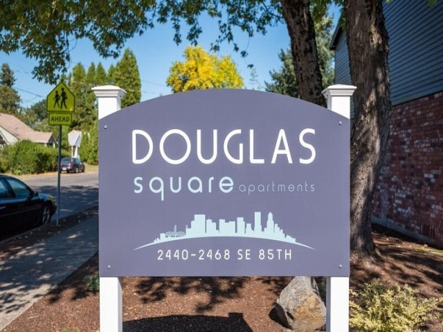 Photo - Douglas Square
