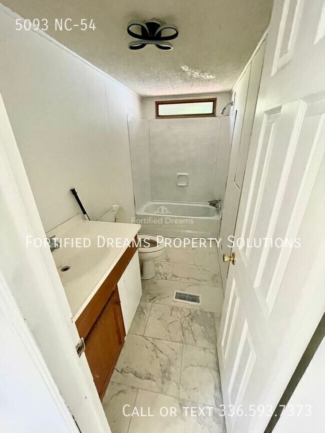 Photo - 5093 NC-54-