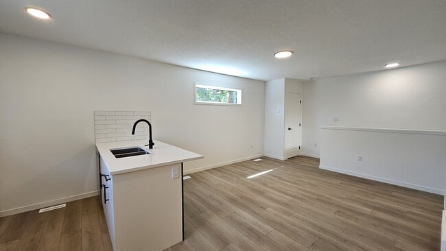Photo - 11637-11684 84 Street NW Unit 11637 GAR