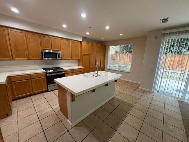 Photo - Great Two Story Large Bedroom, Bath Downst...