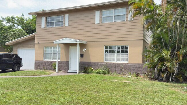 Photo - 5381 NW 12th St