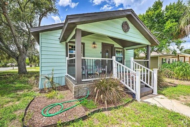 Building Photo - 301 N Wetmore St Rental
