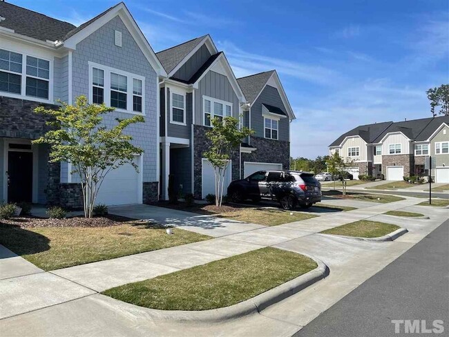 Photo - 806 Bristol Bridge Dr