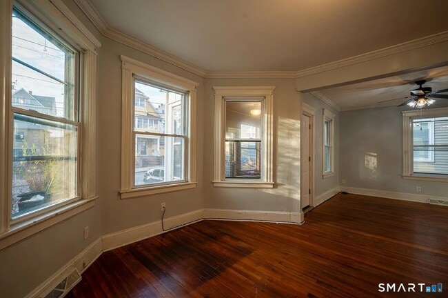 Building Photo - 166 Beaver St Unit 1