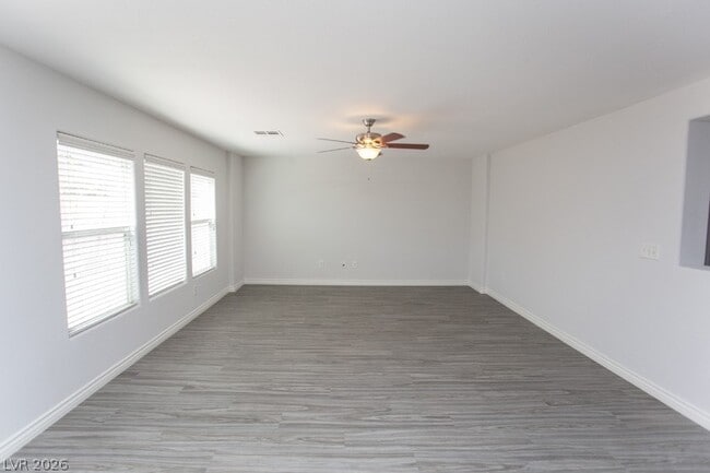 Photo - 6525 Cedar Waxwing St