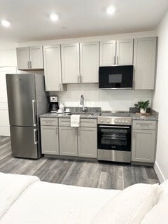 Building Photo - 585 Essex St Unit 425