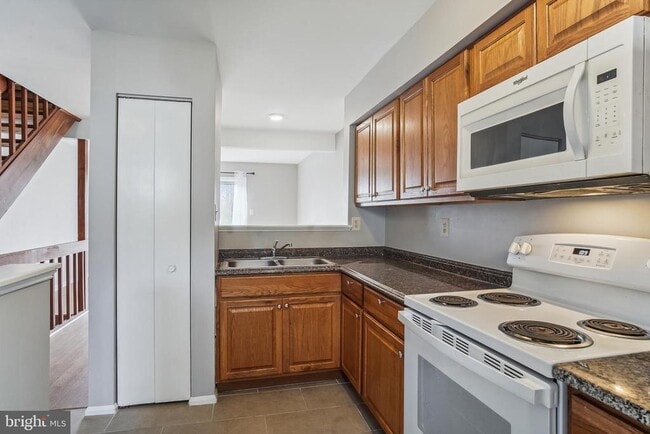 Photo - 13725 Avonshire Dr