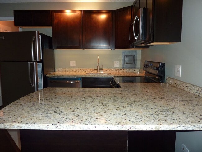 Photo - 1 Bedroom Condo Near UTK – Modern Finishes... Unit ET205 BR1 (EVIP)