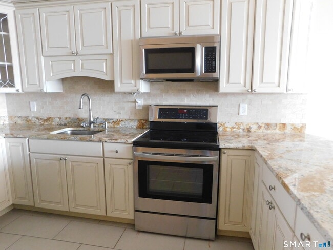 Photo - 153 Bank St Unit 203