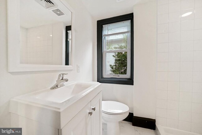 Photo - 119 S Broad St Unit 3