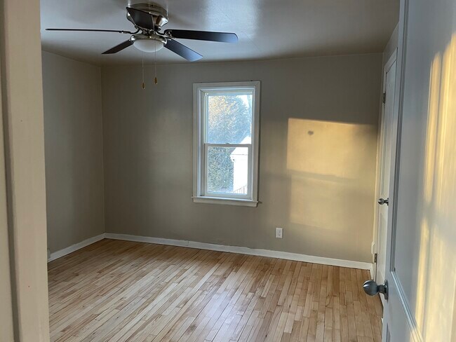 Photo - 13496 Velp Ave Unit B