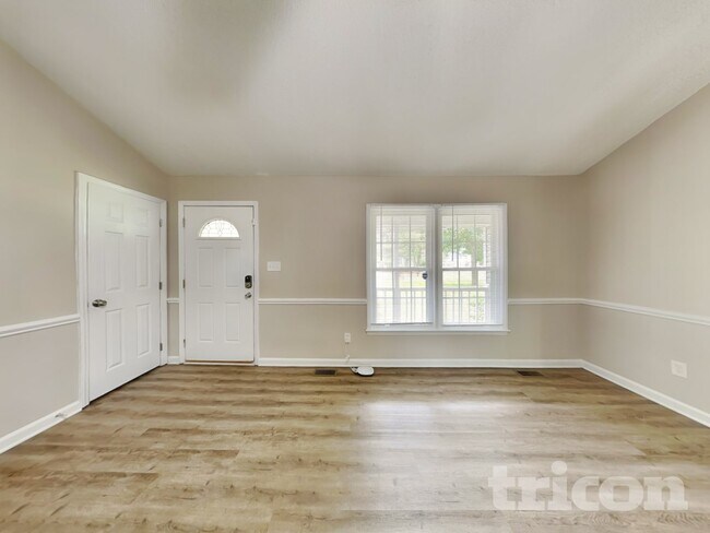 Photo - 115 Polly Pl