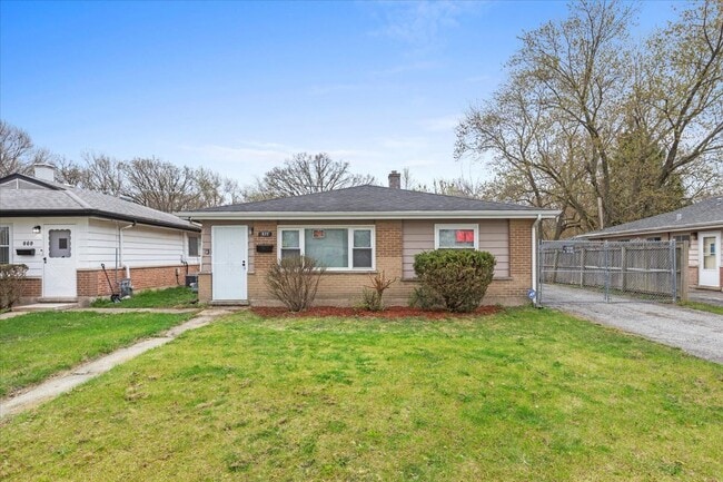 Building Photo - 877 163rd St Rental