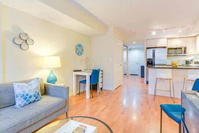 Photo - 214 Adelaide St W Unit ID1034891P