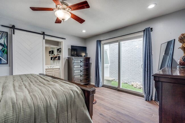 Photo - 1108 Richland Oaks Dr