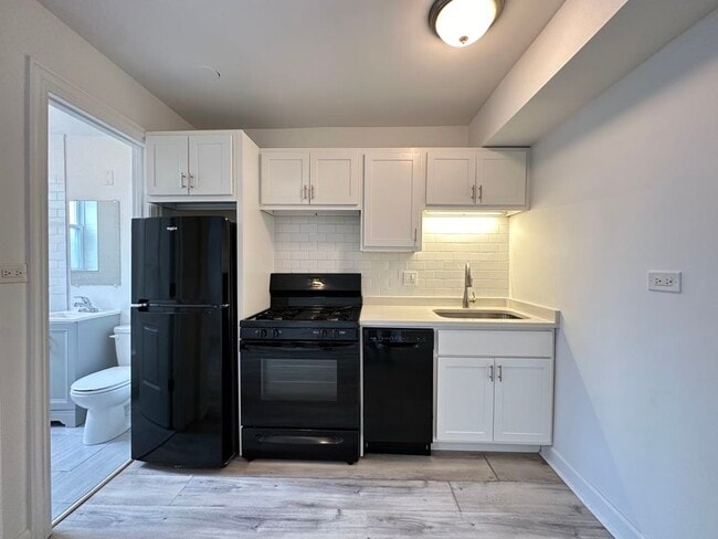 Photo - 5710 N Winthrop Ave Unidad 7G