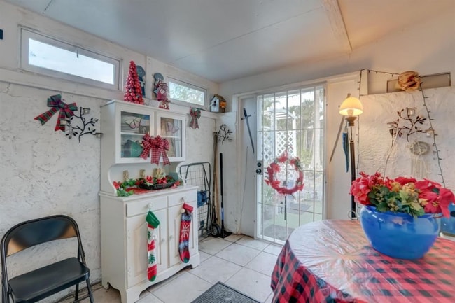 Photo - 2XXX SW 42nd St