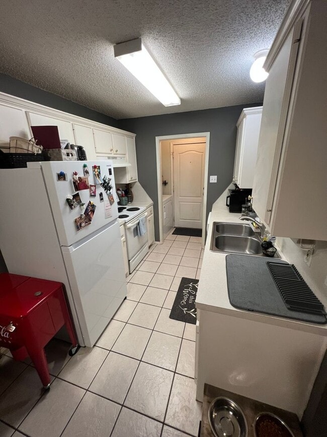 Photo - Available NOW! 2 bed 2 bath 2 car garage