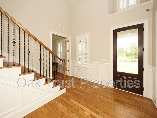Photo - 125 Brogun Ln