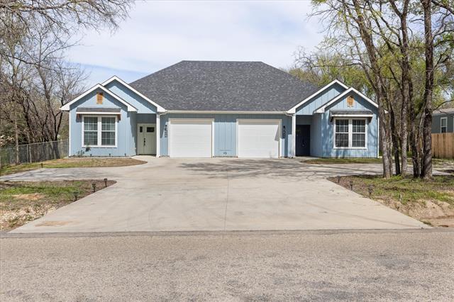 Photo - 409 Cleveland Rd