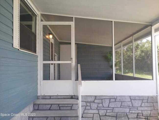Photo - 1609 Ridge Dr