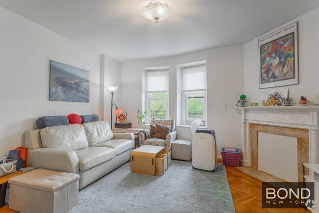 Building Photo - 227 Riverside Dr Unit 3W Rental