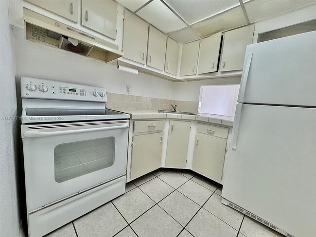 Photo - 4550 NW 9th St Condo Unit 415E