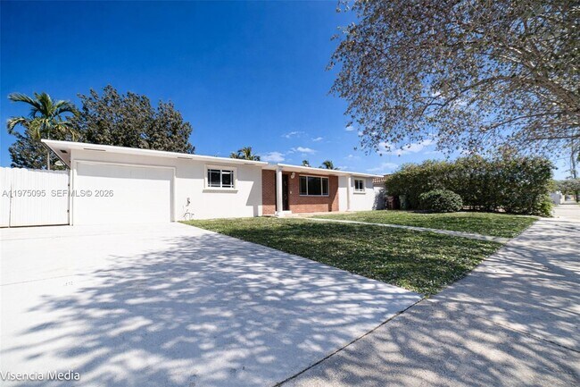 Photo - 783 W 78th St