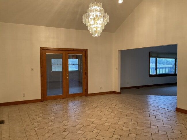 Photo - 10421 Yoder Rd