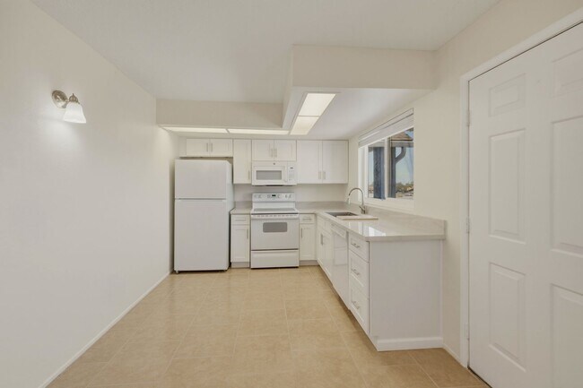 Photo - 45 N Phyllis Unit 208